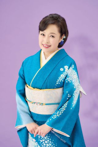 秋山涼子